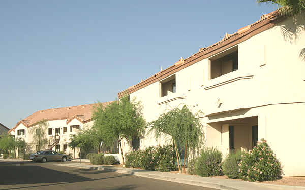 Chandler Parc in Chandler, AZ - Building Photo