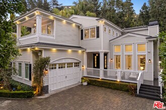 1836 Laurel Canyon Blvd in Los Angeles, CA - Building Photo - Building Photo
