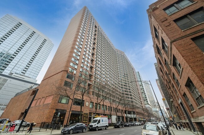 property at 211 E Ohio St