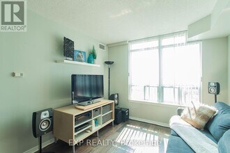 8-2718 Hillcrest Ave in Toronto, ON - Building Photo - Building Photo