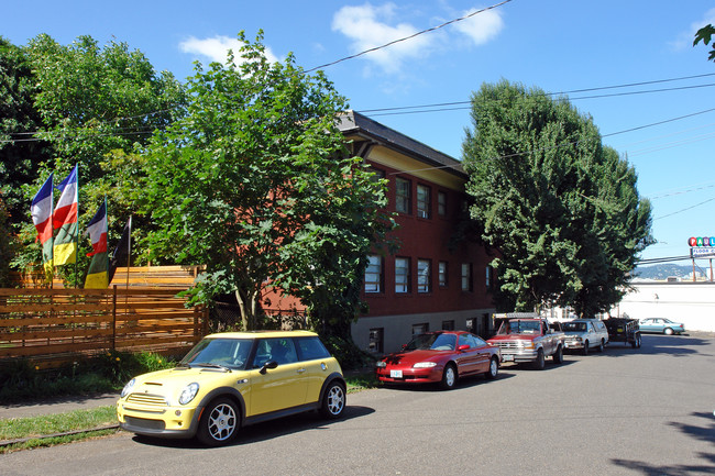 1030 NE 31ST Ave in Portland, OR - Building Photo - Building Photo