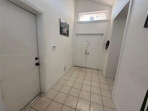 18800 NW 84th Ave in Hialeah, FL - Building Photo - Building Photo