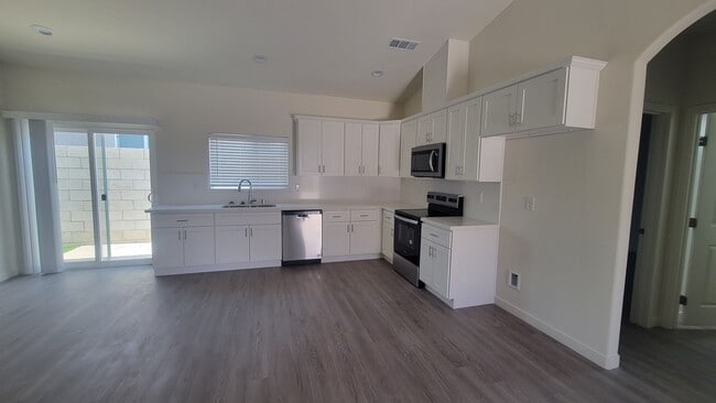 5000 Ava Angele in Bakersfield, CA - Building Photo - Building Photo