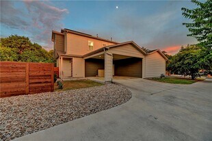 1000 Taulbee Ln in Austin, TX - Building Photo