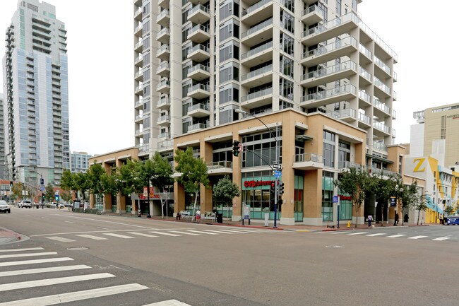 Alta in San Diego, CA - Building Photo - Building Photo