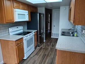 11129 Newcomb Ave NE in Albuquerque, NM - Building Photo - Building Photo