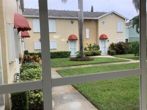 369 Waterside Dr in Hypoluxo, FL - Building Photo - Building Photo