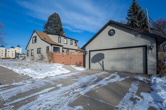 1621 W 22nd St in Sioux Falls, SD - Foto de edificio - Building Photo