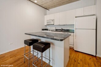 1440 S Michigan Ave in Chicago, IL - Building Photo - Building Photo