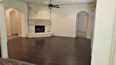 11010 Sir Alex Dr in Tomball, TX - Building Photo - Building Photo