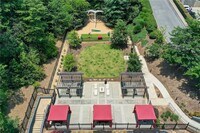 799 Hammond Dr photo'