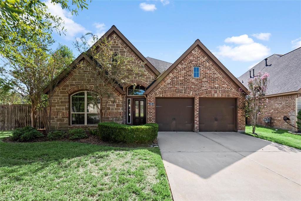 196 Pine Crest Cir in Montgomery, TX - Building Photo