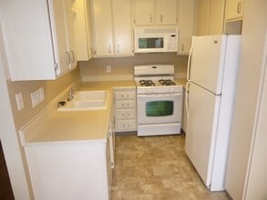 1140 Hilltop Rd in Santa Maria, CA - Building Photo - Building Photo