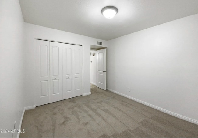 1055 N Recker Rd in Mesa, AZ - Building Photo - Building Photo