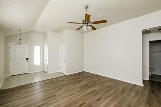 4608 Crystal Clear Ln in Oklahoma City, OK - Building Photo - Building Photo