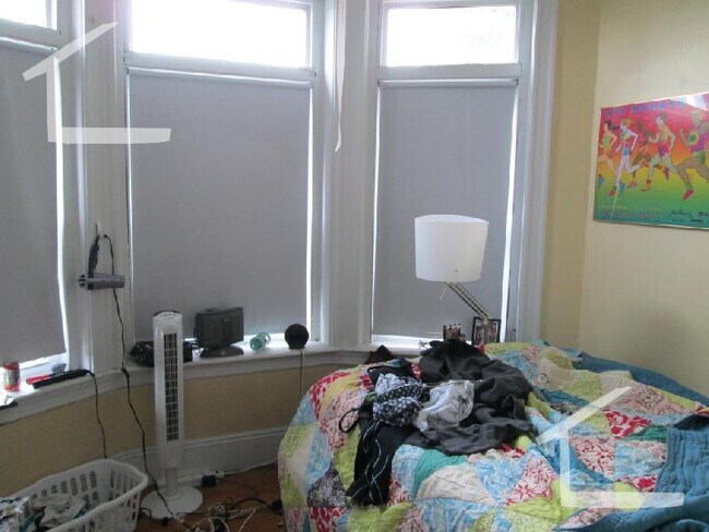 141 Fuller St, Unit 2 in Brookline, MA - Foto de edificio - Building Photo