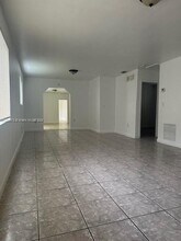 5700 NW 5th Ave in Miami, FL - Building Photo - Building Photo
