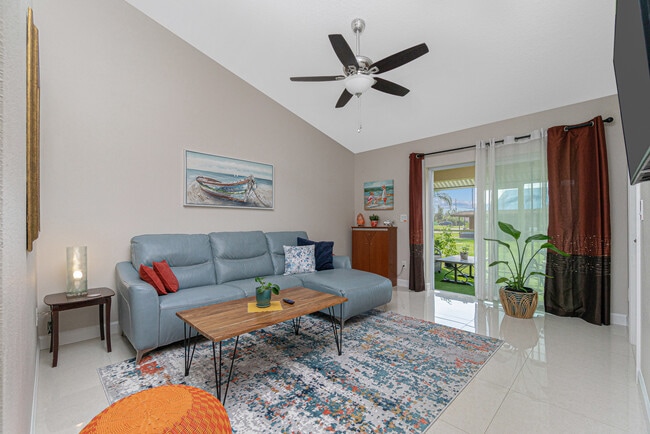 10523 Pendleton Ave, Unit 10523 Pendleton