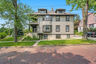 456 Lafayette Ave SE in Grand Rapids, MI - Foto de edificio - Building Photo