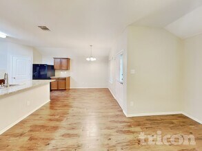 3025 Iris Dr in Lancaster, TX - Building Photo - Building Photo