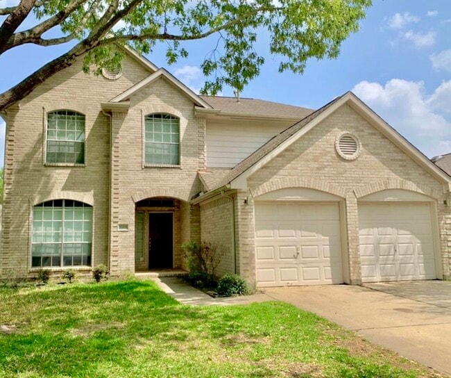 10918 S Falls Terrace in Houston, TX - Building Photo - Building Photo