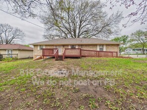 817 N Choctaw Ave in Independence, MO - Building Photo - Building Photo