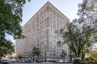 375 Riverside Dr in New York, NY - Building Photo