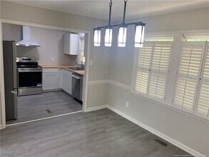 412 Nottingham Dr in Fayetteville, NC - Building Photo - Building Photo