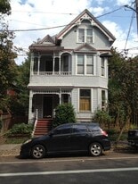 526 NW 18th Ave., Unit Main in Portland, OR - Building Photo