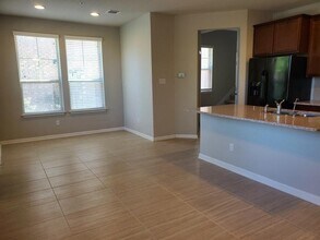 7220 Wyoming Springs Dr in Round Rock, TX - Building Photo - Building Photo