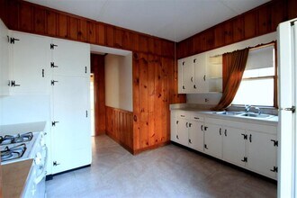 92 Rogers Ave, Unit 92 in Somerville, MA - Building Photo - Building Photo