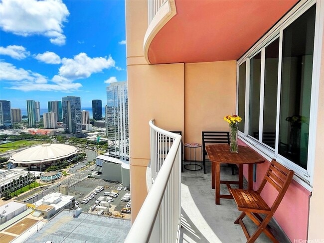 property at 801 S King St