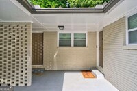 2639 Riggs Dr in East Point, GA - Building Photo - Building Photo