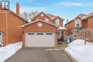 4426 Weeping Willow Dr in Mississauga, ON - Building Photo