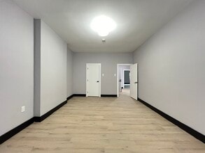 74 Baldwin Ave, Unit 3 in Jersey City, NJ - Building Photo - Building Photo