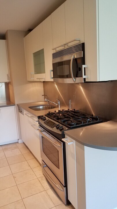 2755 Ordway St NW, Unit 508 in Washington, DC - Foto de edificio