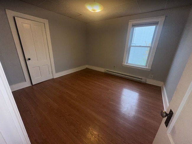 18 Fairbanks St, Unit 2 in Worcester, MA - Building Photo - Building Photo