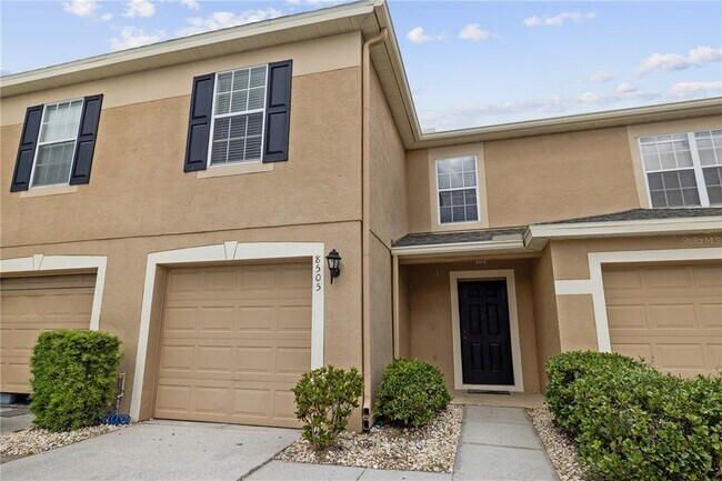 8505 Edgewater Pl Blvd in Tampa, FL - Building Photo - Building Photo