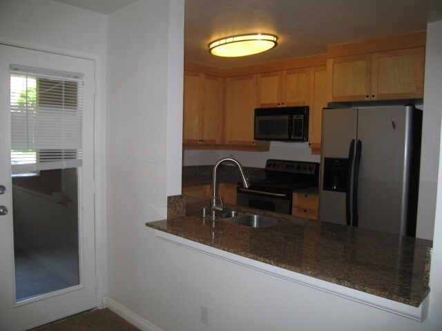 3440 Lebon Dr in San Diego, CA - Building Photo