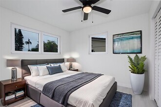 713 SW 4th Ct in Hallandale Beach, FL - Foto de edificio - Building Photo