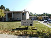 Auction: Plaza Towers Apartments, Almont, MI in Almont, MI - Foto de edificio - Building Photo