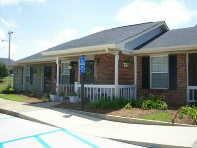 Brookside Manor in Newberry, SC - Foto de edificio