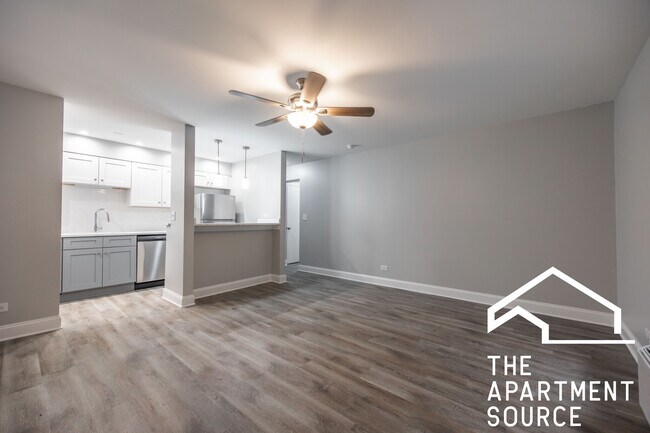 744 W Gordon Terrace in Chicago, IL - Foto de edificio - Building Photo