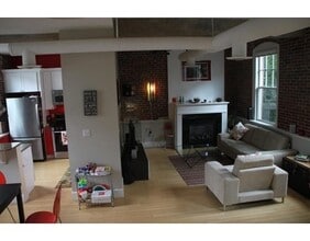 48 Inman St, Unit B in Cambridge, MA - Building Photo - Building Photo