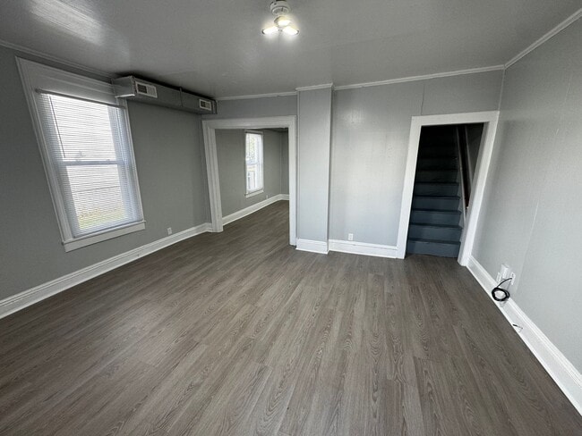 property at 1519 N Ripley St