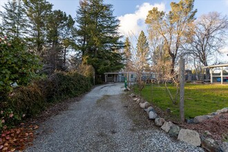 12282 Rough and Ready in Grass Valley, CA - Building Photo - Building Photo