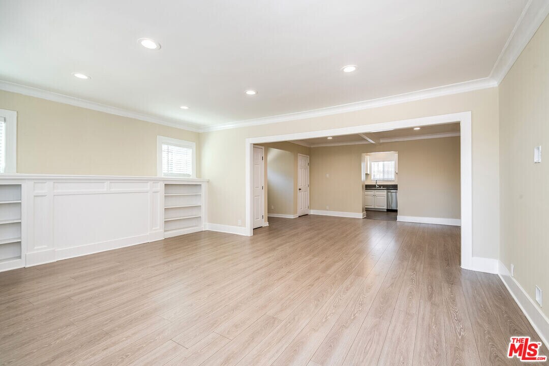 5315 11th Ave in Los Angeles, CA - Building Photo