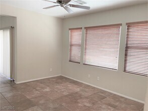 12065 Hathaway Pines Dr in Las Vegas, NV - Building Photo - Building Photo