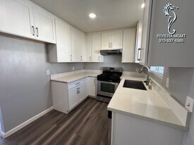 18003 Crenshaw Blvd, Unit B in Torrance, CA - Building Photo