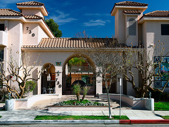 Park Avenue Apartments in Burbank, CA - Foto de edificio